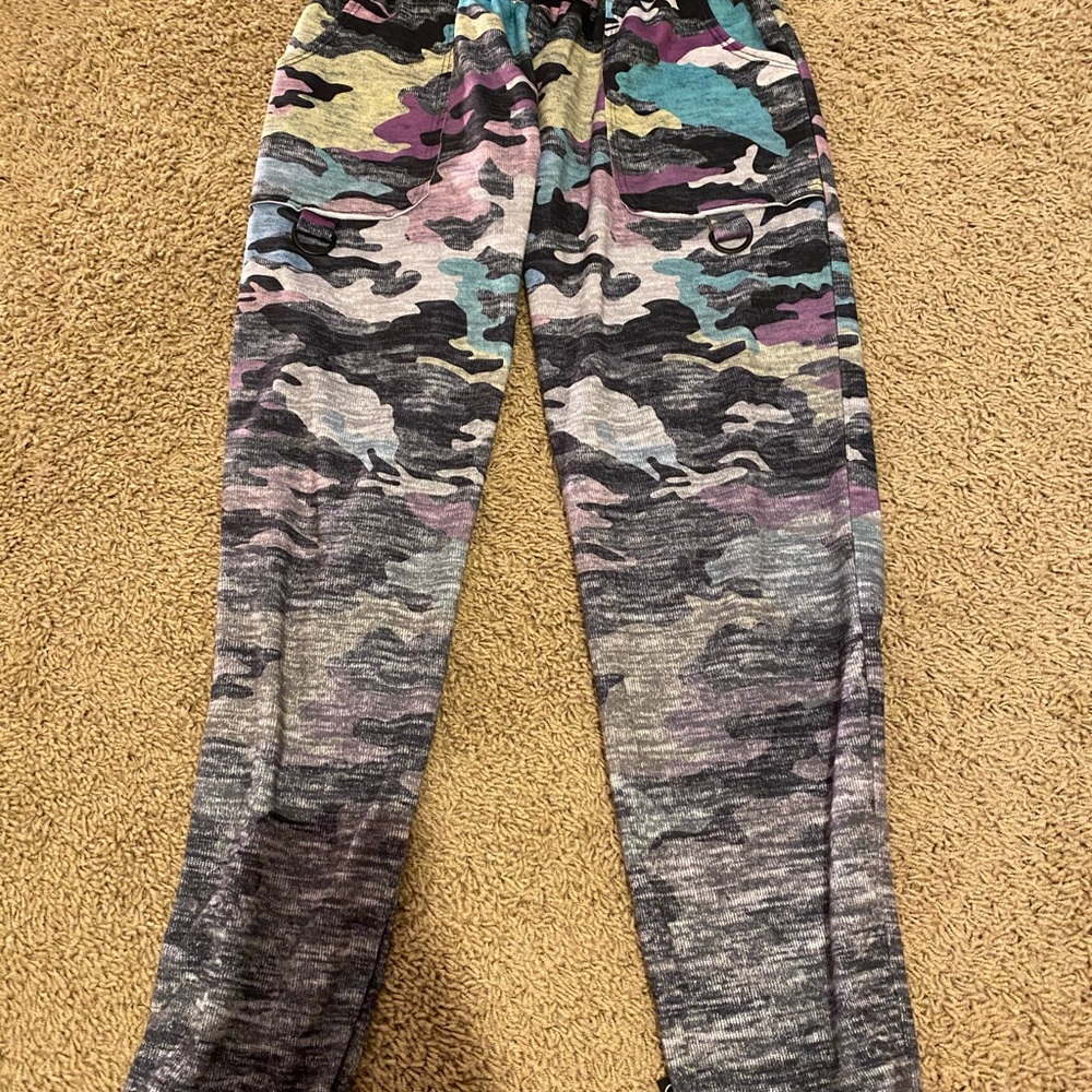 Terez xs women’s camo jogger sweatpants EUC